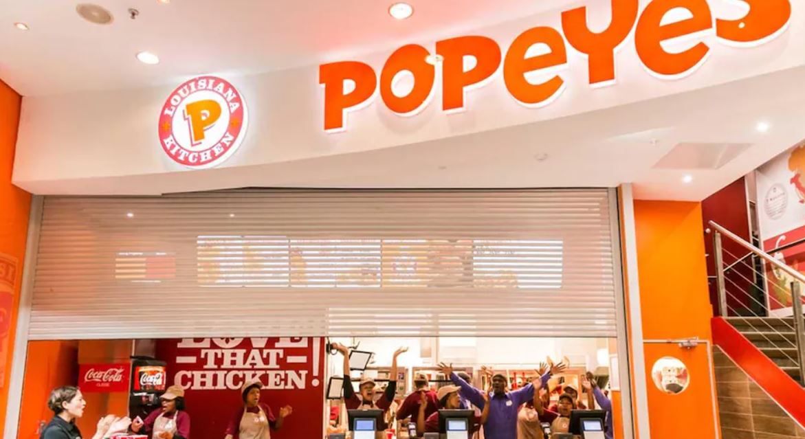 When does Popeyes start serving? [Popeyes Hours When They Open and